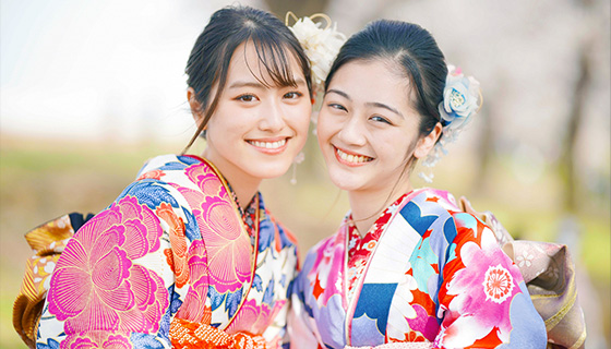 選べる「和の着物」と「洋の袴」のハイブリット着付け